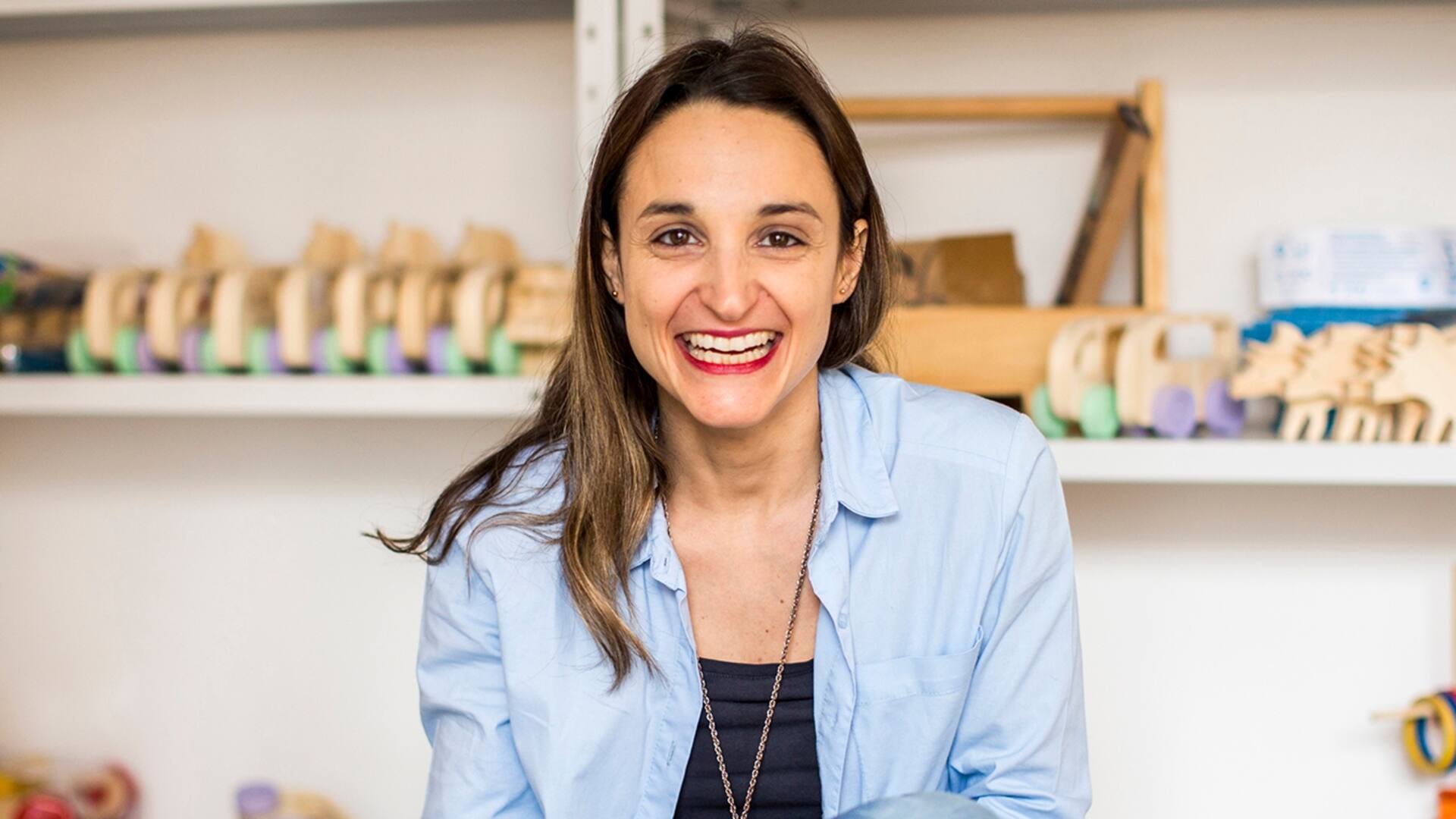 Luciana Ramírez es Economista y Directora de Cine, esposa y mamá de dos niñas de 4 años y 1 año