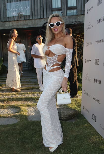 Luciana Salazar y su revelador vestido con transparencias