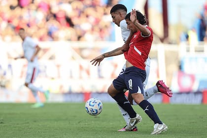 Luciano Cabral ingresó en el segundo tiempo y le dio otro vuelo futbolístico al equipo en el triunfo de Independiente ante San Lorenzo 2-1