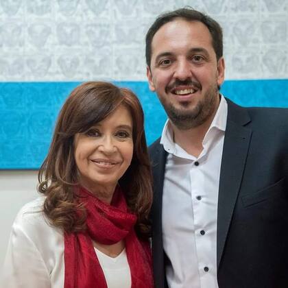 Luciano Di Nápoli, intendente de Santa Rosa, La Pampa. y la vicepresidenta Cristina Kirchner. Fuente: Facebook.