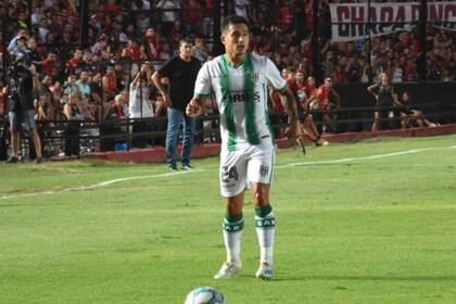 Luciano Gómez, titular en Banfield