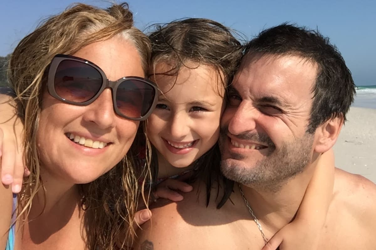 Luciano junto a su mujer y a su hija Antonia.