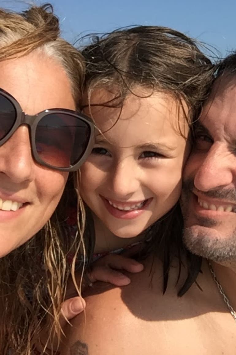 Luciano junto a su mujer y a su hija Antonia.