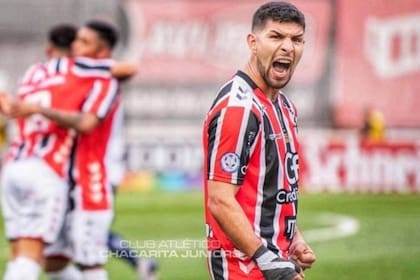 Luciano Perdomo, el capitán de Chacarita, está internado en terapia intensiva tras un accidente de tránsito