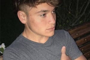 Luciano Pertossi fue el primero de los ocho acusados por el crimen de Fernando Báez Sosa en romper el silencio este jueves en el tribunal de Dolores