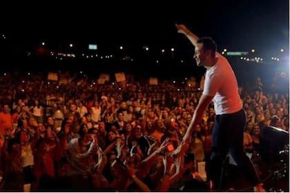 Luciano Peryra cerró la tercera noche del festival de doma y folclore de Jesús María