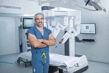 Luciano Poggi, médico especialista en cirugía general y laparoscópica de la Clínica Anglo Americana