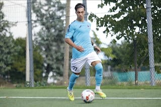 Se quedó sin club en Argentina, vendió ropa con su mamá y hoy juega en un lugar exótico