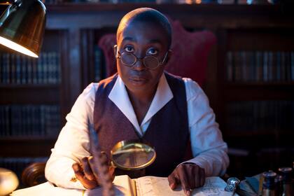 Lucienne (Vivienne Acheampong)