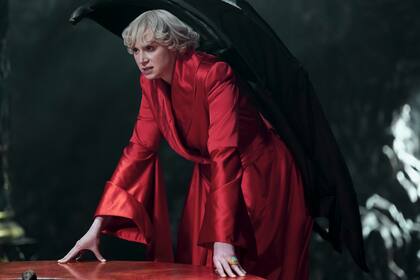 Lucifer Morningstar (Gwendoline Christie)