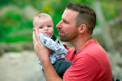 Lucifer y su papá Daniel Sheldon