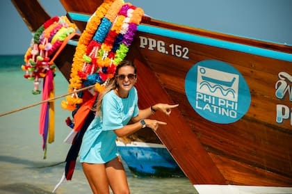 Lucila, orgullosa de su sueño cumplido. "Desde mi empresa -@phiphilatin- ayudamos a todo el que quiera venir a Tailandia con información, datos y cualquier miedo que pueda generar viajar a un lugar tan lejano y distinto", dice Lucila. (Foto: @lucianaarlati)