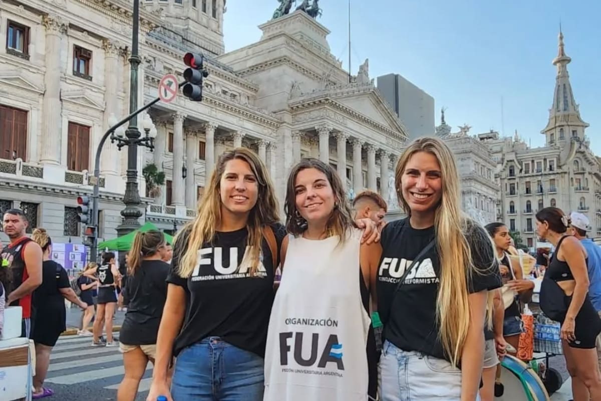 Lucille Levy (en el extremo derecho) será la candidata a legisladora porteña de la UCR en las proxímas elecciones en la Ciudad de Buenos Aires