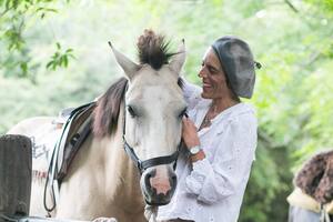 Lucinda Paxton es una apasionada de los caballos.