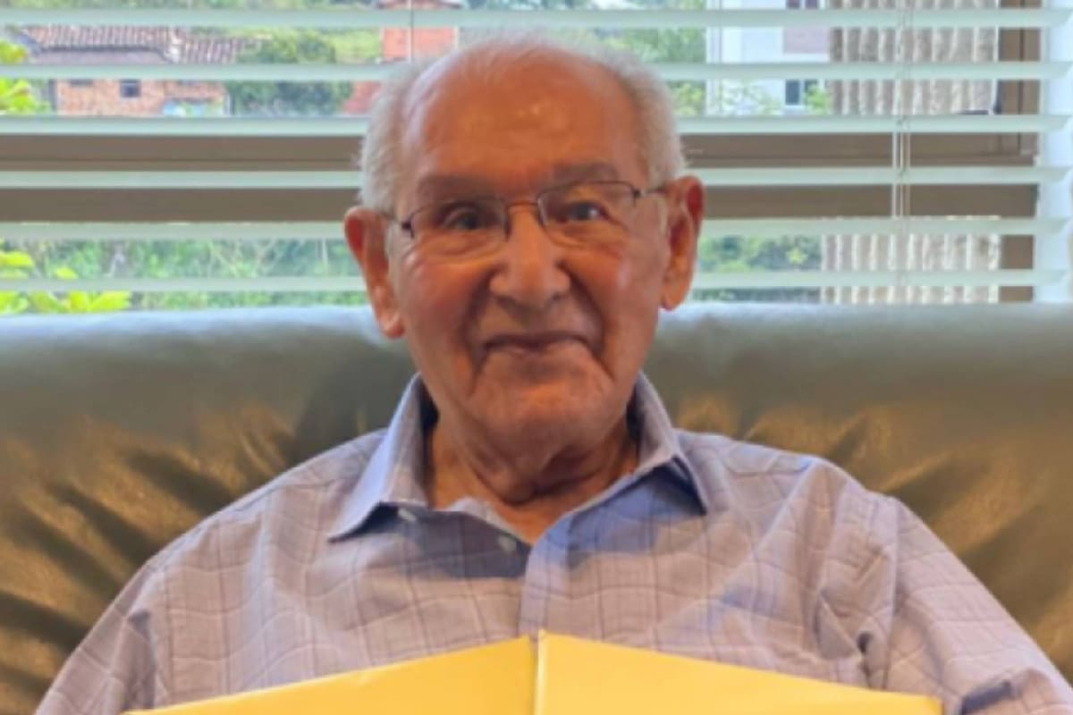 Lucio Chuiquito tiene 104 y durante la cuarentena decidió cumplir su mayor asignatura pendiente: terminó su tesis doctoral 30 años después de haberla comenzado