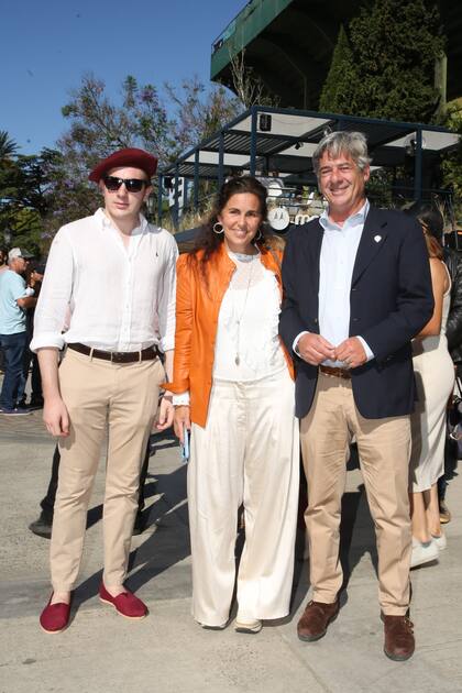 Lucio Martinez Villada, Eloísa Frederking y Nicolás Pino, nuevo presidente de la Sociedad Rural Argentina.