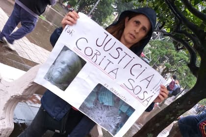 Lucrecia Augier pide justicia a un año del derrumbe del ex cine teatro Parravicini de Tucumán, que causó la muerte de tres personas, entre ellas, su pareja y su suegra