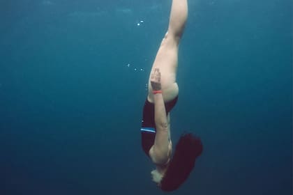 Ludmila Brzozowski entrena para el Mundial de Apnea 2018