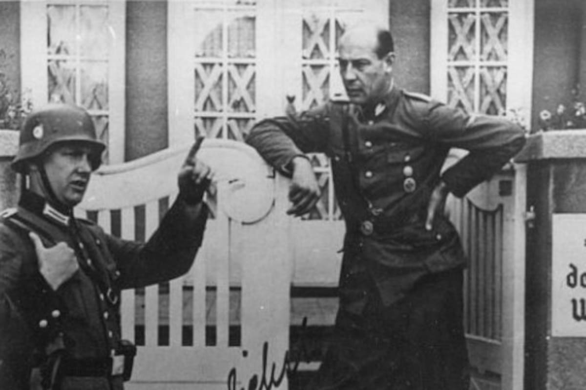 Desfile de las Juventudes Hitlerianas en el Sportpalast de Berlín, 13 de febrero de 1939. En la imagen: Gertrud Scholtz-Klink, Heinrich Himmler, Rudolf Hess, Baldur von Schirach y Artur Axmann. Ludolf von Alvensleben aparece detrás de Himmler.