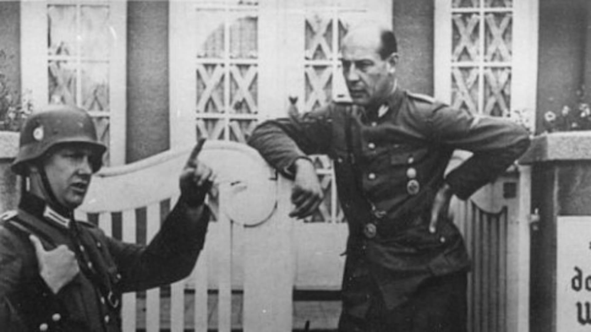 Desfile de las Juventudes Hitlerianas en el Sportpalast de Berlín, 13 de febrero de 1939. En la imagen: Gertrud Scholtz-Klink, Heinrich Himmler, Rudolf Hess, Baldur von Schirach y Artur Axmann. Ludolf von Alvensleben aparece detrás de Himmler.