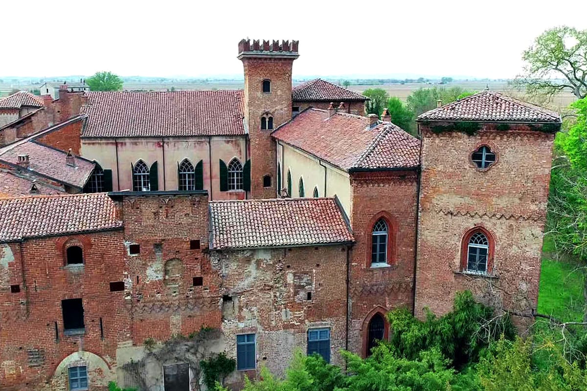 Ludovica Sannazzaro Nata muestra en las redes sociales el castillo que habita con su familia