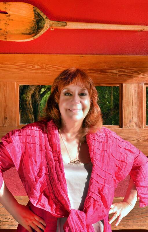 Ludovica Squirru Dari cumple 40 años publicando el horóscopo chino, en el año del dragón.