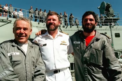 Luego de 4 días, Tony Bullimore fue rescatado de las gélidas aguas del Océano Pacífico