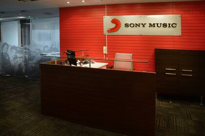 Luego de adquirir el 60% de la británica, la empresa japonesa se impone en la industria musical