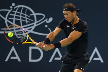 Luego de cuatro meses, Rafael Nadal volvió al tenis en un torneo amistoso en Abu Dhabi; perdió contra otro afectado por lesiones, Andy Murray.