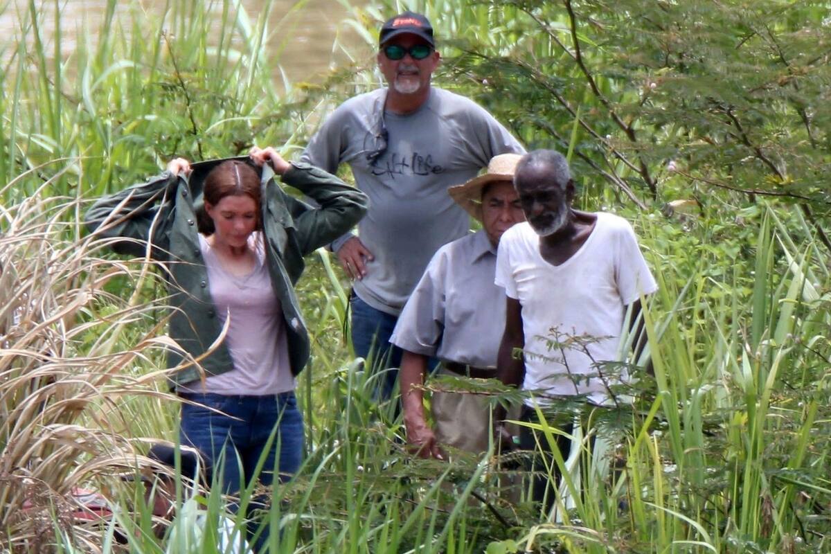 Luego de cumplir sus obligaciones promoviendo Oceans 8, Anne Hathaway viajó a San Juan, Puerto Rico, a filmar la película de acción Last Thing He Wanted