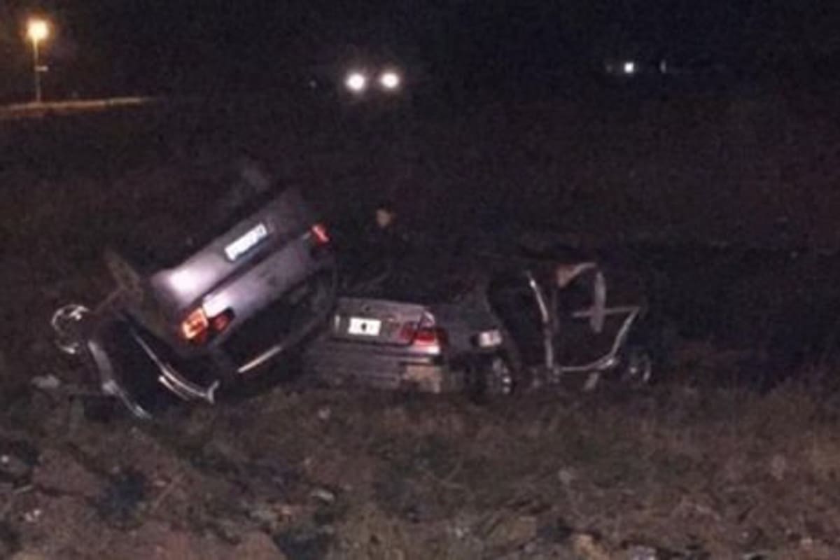 Luego de despitar el Citroën C3 quedó encima del auto del intendente Cortés