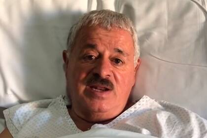 Luego de haber sometido a una intervención en la que se le realizaron tres bypass, el periodista quiso llevar tranquilidad a sus seguidores