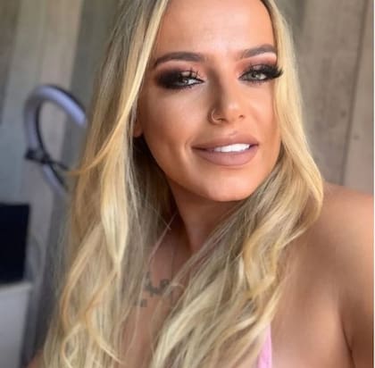 Luego de la intervención de un centro odontológico turco, Paige recobró la sonrisa