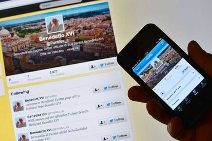 Luego de la renuncia de Benedicto XVI, la cuenta de Twitter @Pontifex se encuentra en suspenso hasta la elección del próximo papa