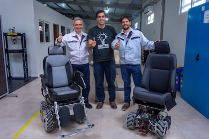 Luego de más de diez años de trabajo, ya está disponible la primera silla de ruedas omnidireccional