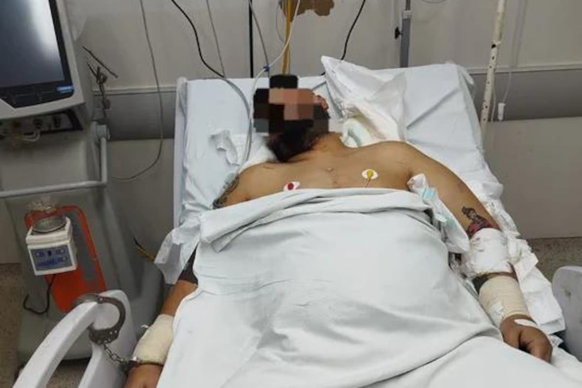 Luego de matar a su hijastro, Iván Castañeira se autoinflingió lesiones con arma blanca, por lo que debió ser hospitalizado