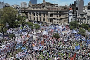 Luego de su marcha a Tribunales (en foto) la CGT realizará un paro general el 24 de enero