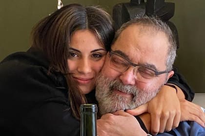 Luego de su muerte se difundieron numerosas estimaciones sobre su fortuna, aunque hasta el momento no existe públicamente una cifra definitiva
