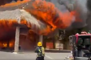 Un voraz incendio devastó un hotel de lujo en República Dominicana