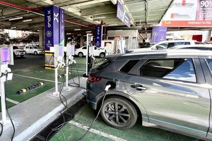 Lugares de carga de vehículos eléctricos en Colombia