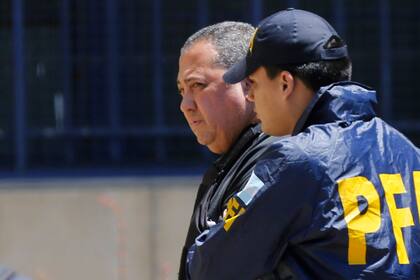 Luis D''''Elía llegando a los tribunales de Comodoro Py