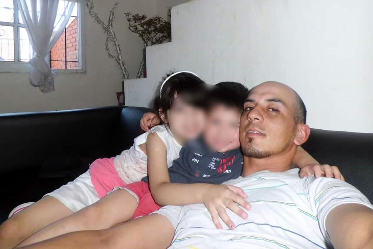 Luis Alberto Robledo, transportista de una empresa láctea de La Matanza, fue detenido con fines de extradición a Alemania, donde lo acusan de haber traficado cocaína líquida. Él jura que no fue y sostiene que el verdadero autor del hecho debe haberle usurpado la identidad