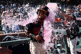 Fecha límite: Phillies suman a Luis Arráez para complementar a Harper y Schwarber