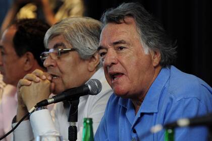 Moyano y Barrionuevo se sumaron a la marcha del silencio