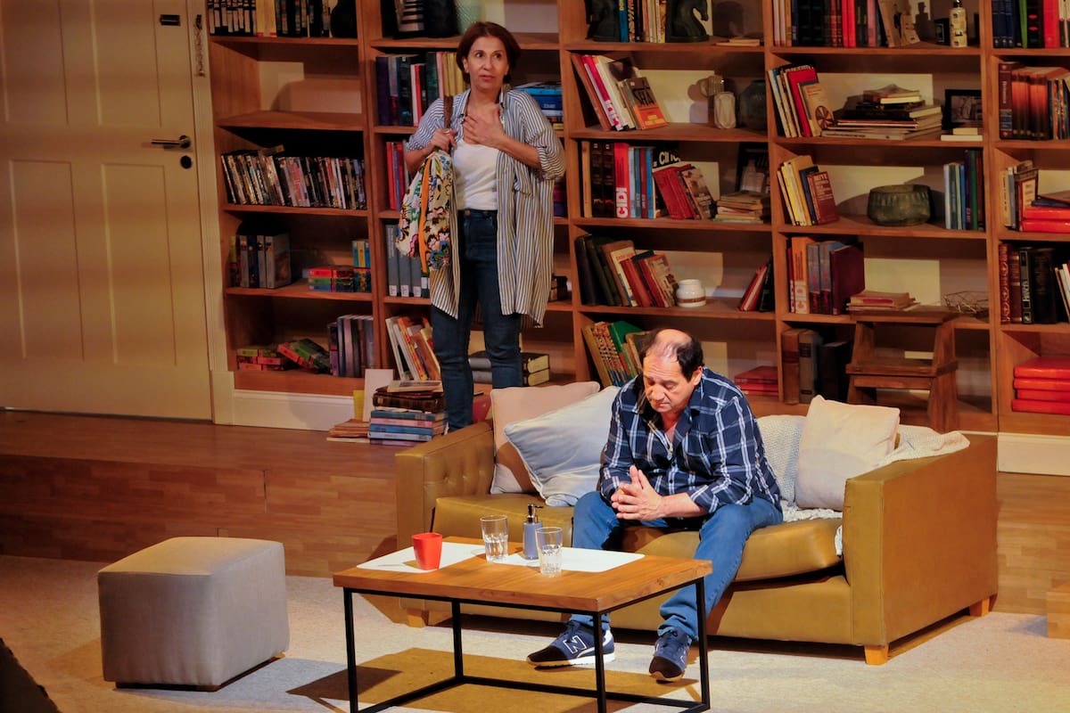 Luis Brandoni, Alejandra Radano, Julio Chavez y Lorena Vega: relatos del volver a escenas después de tanto. Alejandra Flechner y Julio Chavez en "Despues de nosotros"