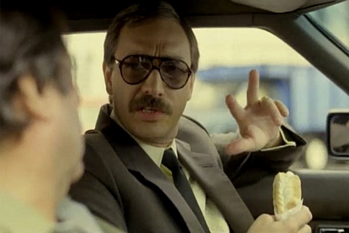 Luis Brandoni y Juan Manuel Tenuta en Esperando la carroza (1985), película que se puede ver en HBO Max y en Flow