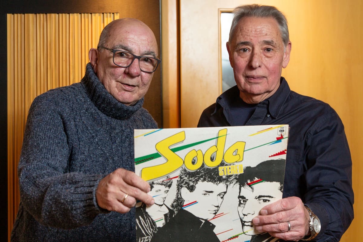 Luis Brozzoni y Oscar Giménez, los dos ingenieros de sonido que grabaron el primer disco de Soda Stereo, en una charla emotiva en la que vuelven a 1984, cuando el trío de Gustavo Cerati, Zeta Bosio y Charly Alberti entró por primera vez a los Estudios CBS