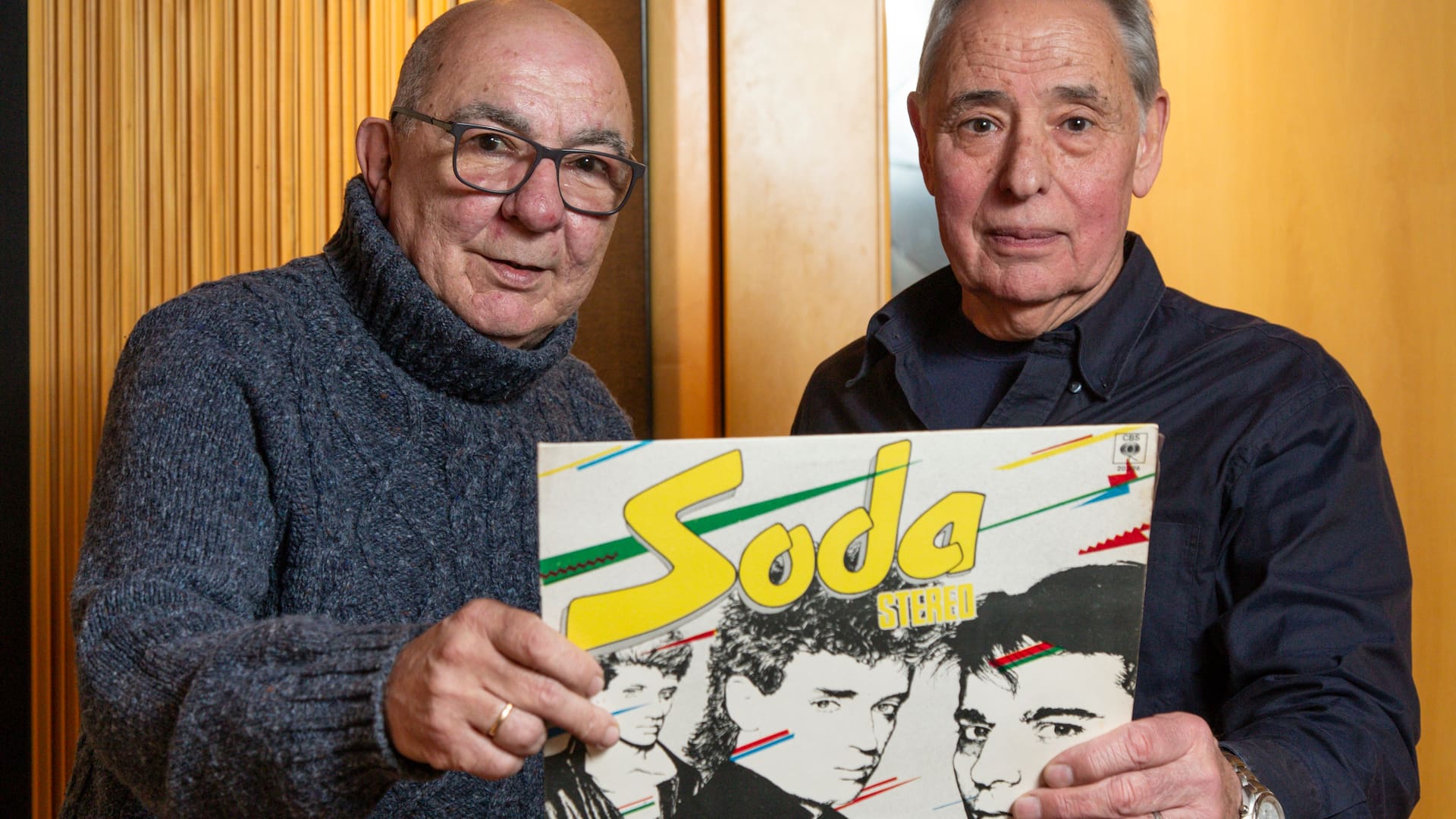 Luis Brozzoni y Oscar Giménez, los dos ingenieros de sonido que grabaron el primer disco de Soda Stereo, en una charla emotiva en la que vuelven a 1984, cuando el trío de Gustavo Cerati, Zeta Bosio y Charly Alberti entró por primera vez a los Estudios CBS