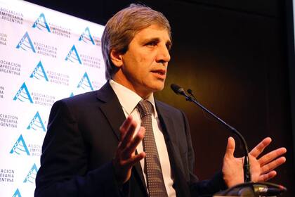 Luis Caputo aseguró ante empresarios que "hay un cambio histórico" y los llamó nuevamente a invertir