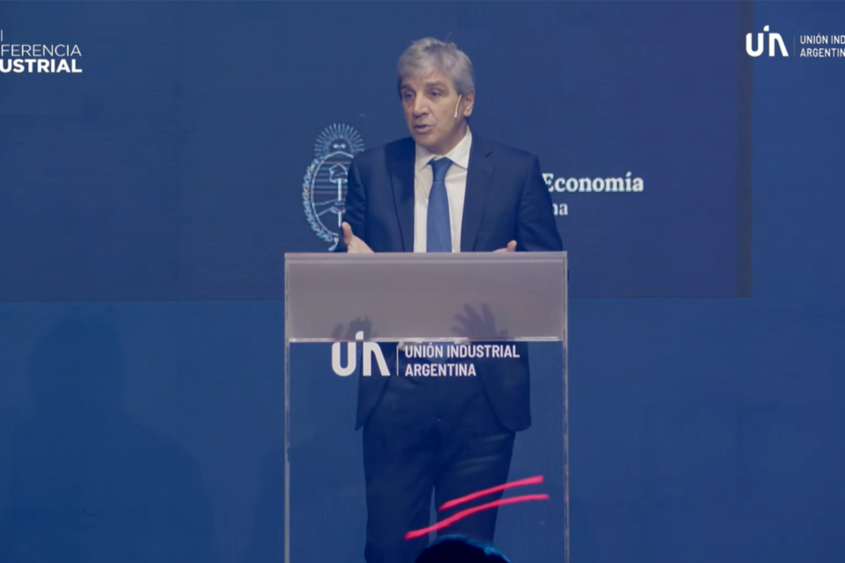 Luis Caputo en la UIA